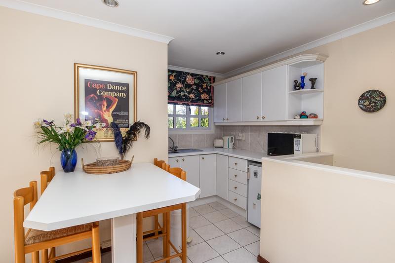 4 Bedroom Property for Sale in Constantia Western Cape